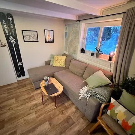 Vestpollen Lodge بيت للعطل
