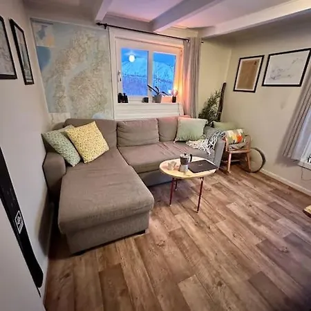 Vestpollen Lodge بيت للعطل Vestpollen