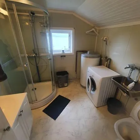 بيت للعطل Vestpollen Lodge